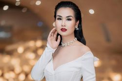 Võ Hạ Trâm phải nhún nhường trước 'trà xanh non', chuyện gì đây?