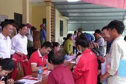 Người Mông vùng cao hào hứng với chuyển đổi số