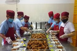 TPHCM nghiêm cấm trường học nhận hoa hồng từ bữa ăn bán trú
