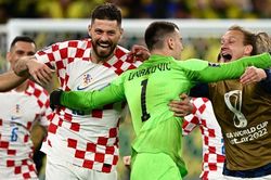 Brazil bị đánh bại trên chấm luân lưu; Messi đưa Argentina vào bán kết