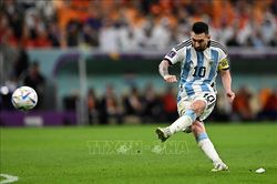 WORLD CUP 2022: HLV tuyển Argentina không tiếc lời ca ngợi thủ quân Messi