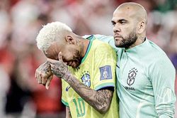 Neymar khóc nức nở sau khi Brazil bị Croatia tiễn về nước