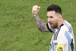 'Nhật ký World Cup bằng thơ': Tứ kết nghiệt ngã