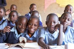 Nigeria chung tay khắc phục tệ nạn ở lứa tuổi học sinh, sinh viên