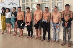 Bắt băng cướp có súng và dao uy hiếp nạn nhân để cướp tài sản