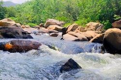 Nam sinh lớp 11 đuối nước tử vong tại đập Hàn