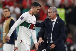 Ronaldo dự bị 2 trận, HLV Bồ Đào Nha nói không hối hận