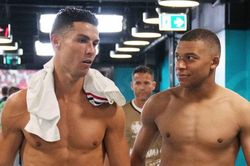 Bình luận của Mbappe khi Ronaldo đăng tâm thư