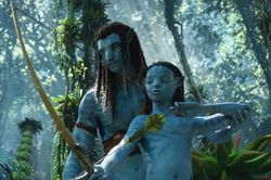 Doanh thu phòng vé cuối tuần 'Avatar 2' dự kiến gần gấp đôi nguyên tác