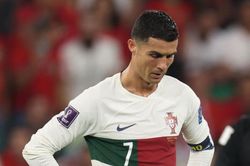 Cristiano Ronaldo và tương lai sau World Cup: Nên dừng lại hay sẽ bước tiếp?