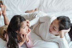 Bố mẹ đừng khiến con 'ảo tưởng'