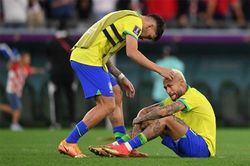 Vòng tứ kết World Cup 2022: Bất ngờ nối tiếp bất ngờ