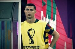 Gary Neville đổi thái độ với Ronaldo
