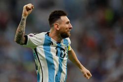 Bí mật trong cách chơi bóng của Messi