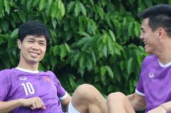 Bản tin bóng đá Việt Nam ngày 13/12: HLV Park Hang Seo muốn bổ sung Công Phượng