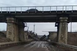 Chặn đà tiến của quân Nga, Ukraine bắt đầu phá hủy những cây cầu dẫn tới Bakhmut