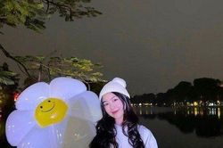Con gái MC Quyền Linh gây sốt với nhan sắc 'nàng thơ' giữa Thủ đô