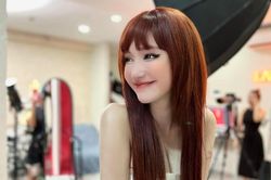 Hậu lùm xùm chuyện tình cảm, Elly Trần thông báo nhận niềm vui mới