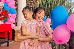 Bị nhận xét về việc làm đẹp cho con gái, Lê Phương có cách ứng xử tinh tế nhưng đầy thâm thúy
