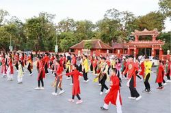 Tin tức sự kiện Xây dựng 'Huế - Kinh đô áo dài': Còn nhiều việc phải làm