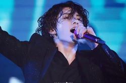 Jungkook thực sự gặp khó khăn sau khi được chọn là giọng ca chính của BTS