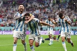 Messi và Argentina lập hàng loạt cột mốc ấn tượng sau trận thắng Croatia
