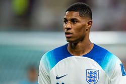 Tiền đạo tuyển Anh được HLV Erik ten Hag so sánh với Kylian Mbappe