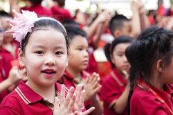 Hà Nội cho học sinh nghỉ Tết 8 ngày