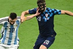 Với Messi, hậu vệ hay nhất World Cup cũng chỉ là 'gã hề'