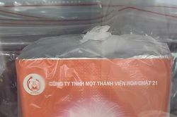 Gần tết, thị trường 'loạn giá' pháo hoa nhà máy Z121