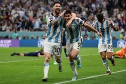 Bộ đôi Messi và Alvarez đưa Argentina vào chung kết
