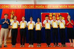 Đạ Tẻh: Trao giải Cuộc thi Khoa học kỹ thuật dành cho học sinh THCS