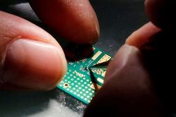 Trung Quốc rót trăm tỷ USD 'hậu thuẫn' chip nội địa