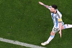 Lionel Messi cân bằng thành tích ở World Cup với Lothar Matthaus, Diego Maradona, chuẩn bị vượt Paolo Maldini