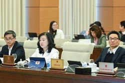 Xem xét lại quy định 'giá tối đa dịch vụ khám bệnh, chữa bệnh'
