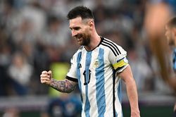 Bình luận viên Quang Huy: 'Messi giống như bóng ma'