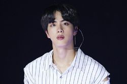 Hé lộ những thông tin đầu tiên về Jin BTS trong quân ngũ