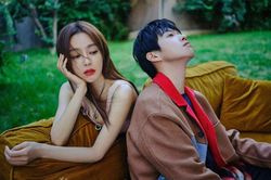 Lộ ảnh hẹn hò Ngụy Đại Huân, Tần Lam nghỉ chơi với Dương Mịch?
