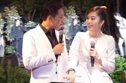Vừa bước lên sân khấu, Bạch Công Khanh đã bị Nam Em 'chặn cửa': 'Đứng đó đi đừng có lại gần tôi'