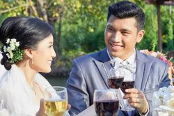 Món quà chị chồng tặng chúng tôi trong ngày cưới khiến khách mời xôn xao