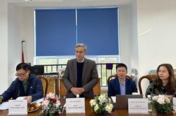 Khóa luận tốt nghiệp được đánh giá cao về mặt lý luận và ứng dụng thực tiễn