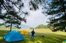 Những người trẻ rời bỏ 'cõi mạng'để 'sống thực'