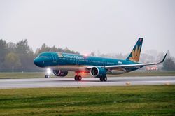 Vietnam Airlines hủy hàng loạt chuyến bay đi đến Tuy Hòa, Côn Đảo