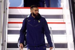 HLV Deschamps xác nhận khả năng ra sân của Benzema tại chung kết