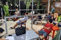Hai tụ điểm cá độ bóng đá núp bóng quán giải khát ở Trà Vinh