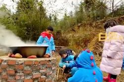 Khóa học dạy trẻ em làm đậu phụ gây sốt tại Trung Quốc