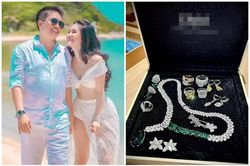 Ngày kỷ niệm, 'nữ đại gia quận 7' nhận quà bằng vài biệt thự