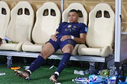 Hình ảnh khác lạ của Mbappe sau trận chung kết