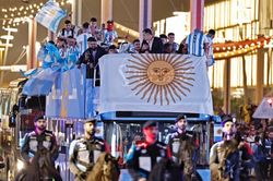 Chủ nhà Qatar làm điều chưa từng có trong lịch sử World Cup cho Messi và tuyển Argentina