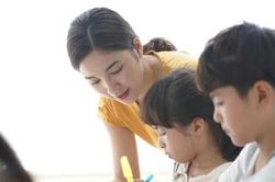 Nửa đêm, chị chồng để lại 2 đứa con cho tôi rồi bỏ đi biệt tích